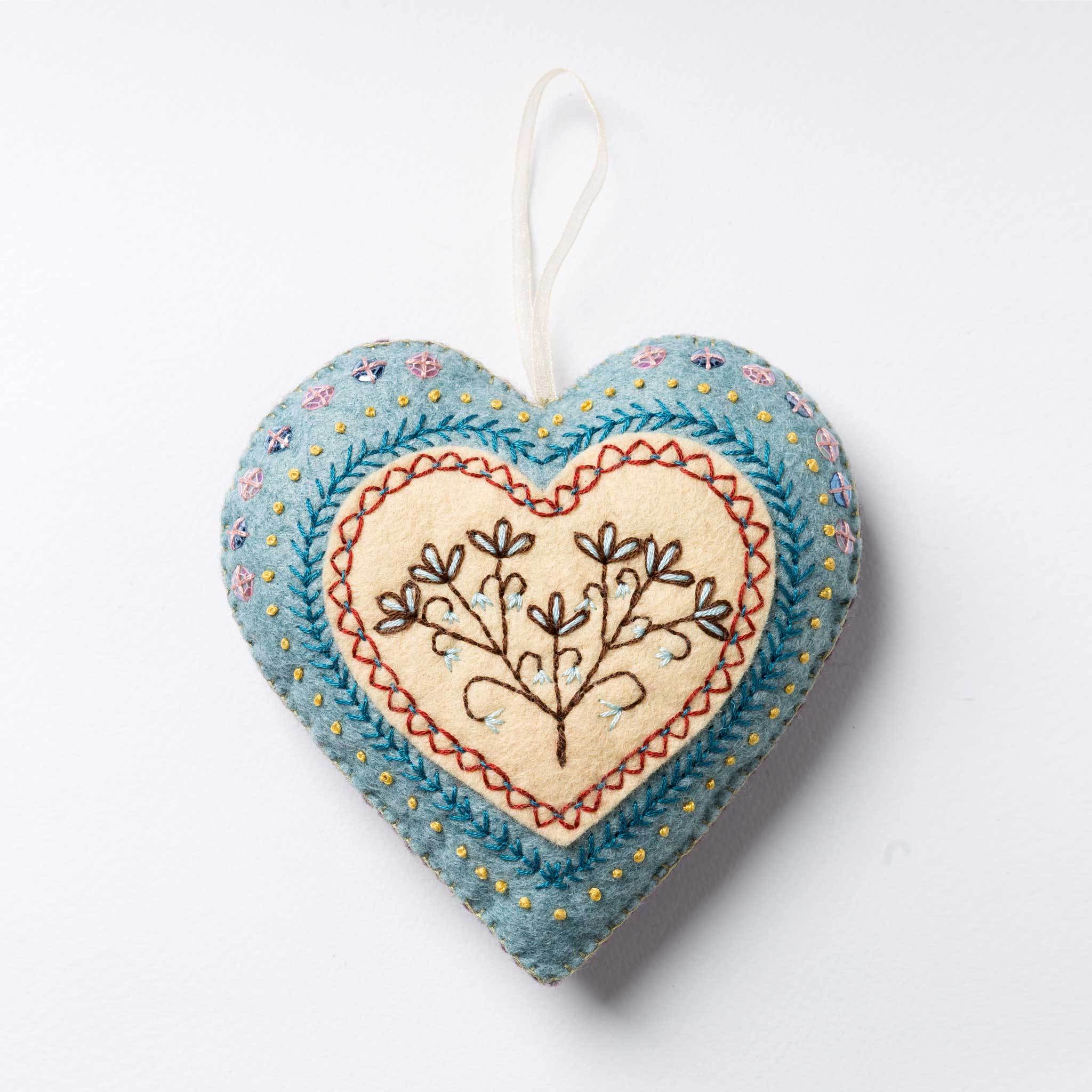 PDF PATTERN - Modern Bouquet Heart Wool Felt Ornament Pattern