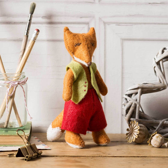 Corinne Lapierre Fergus Fox Felt Craft Kit